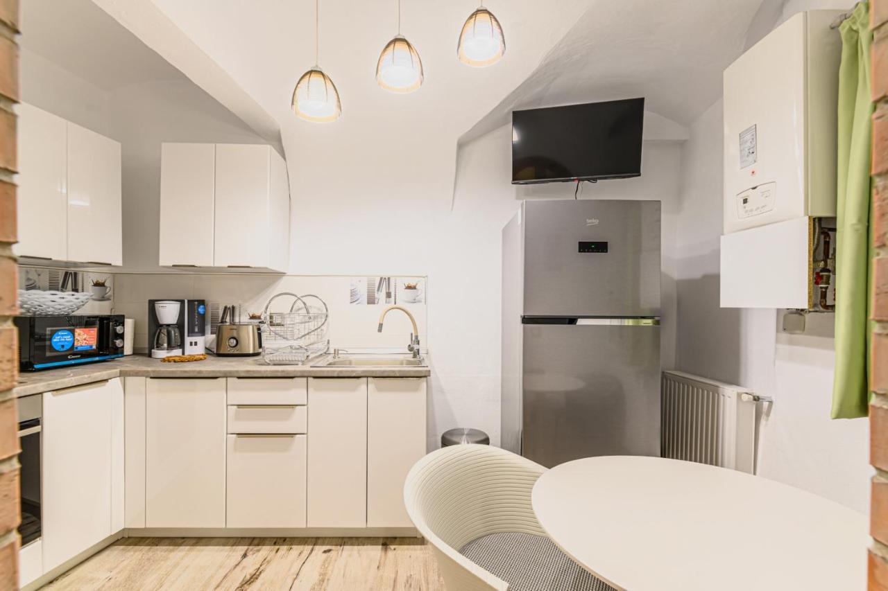 Dimora Np - Brasov Appartement Buitenkant foto